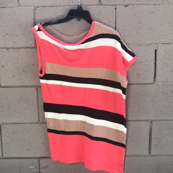 Cute spring colors top with a cute style - Picture 4 of 4